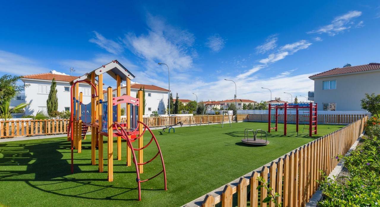 Mythical Sands Apartments Protaras Bagian luar foto